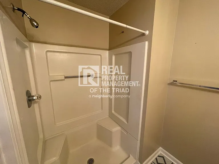 3725 Morris Farm Dr #1A — Photo 12