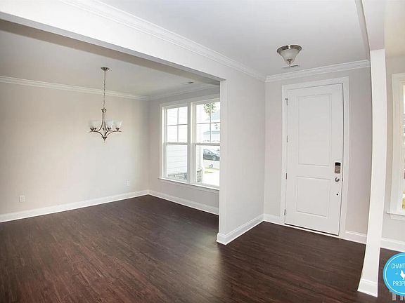 4th image of 628 Gold Coast Dr