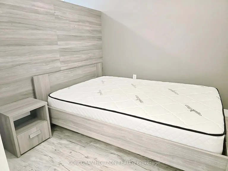 257 Hemlock St #417 — Photo 17