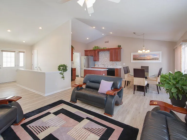 7375 Salerno Cir — Photo 4