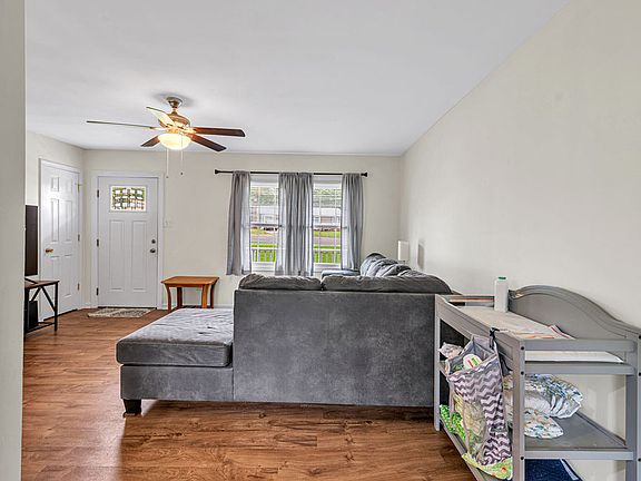 4th image of 203 Noble Ct #1