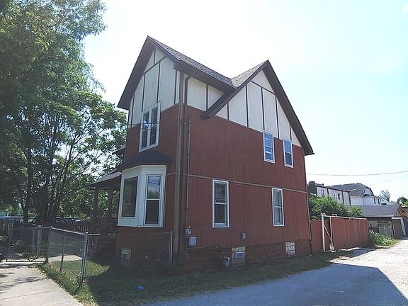 2nd image of 506 E Benton St