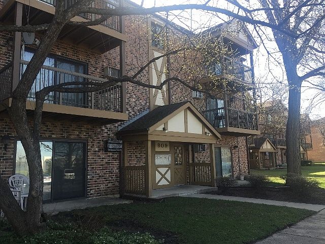 1st image of 809 S Dwyer Ave APT B