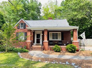 281 4th St, Ayden, NC 28513