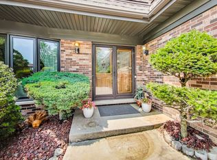 1144 Bette Ln, Glenview, IL 60025