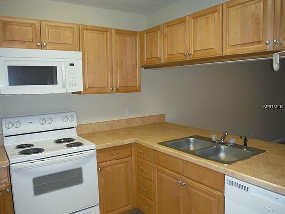 5th image of 15215 Amberly Dr APT 1001