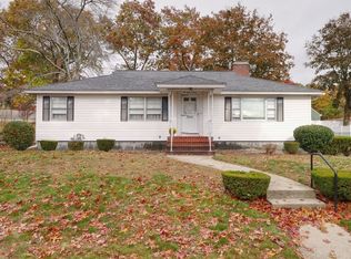 77 Colonial Rd, Lawrence, MA 01843