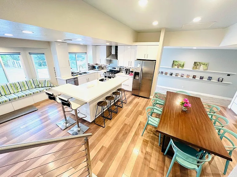 19044 Summit Ridge Dr — Photo 19