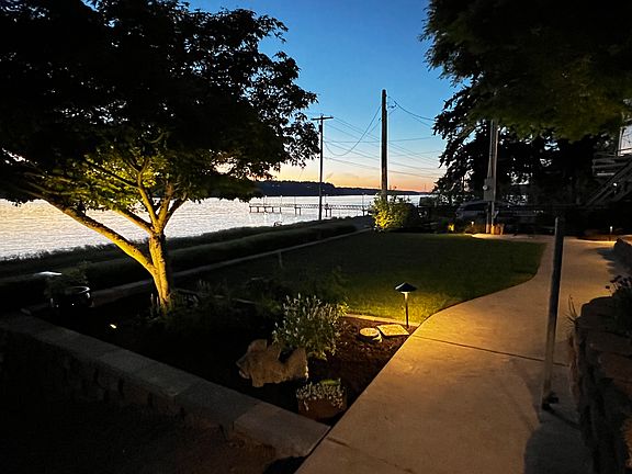 3rd image of 4165 Beach Dr E