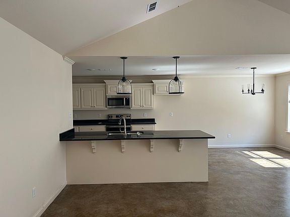 5th image of 5828 Heritage Heights Dr