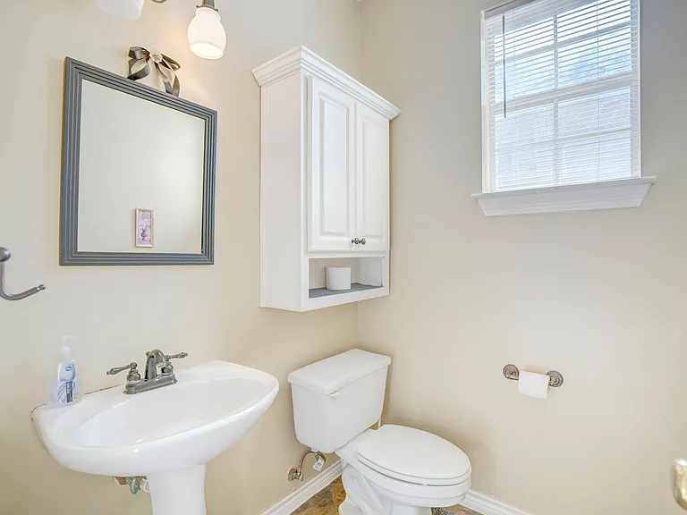 9504 Rodeo Dr — Photo 25