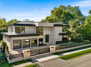 32 Laureleaf Rd, Markham, ON L3T2X5