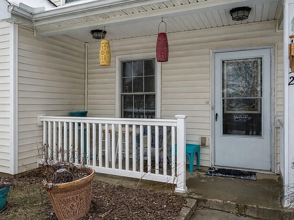2nd image of 1052 Braxton Blvd