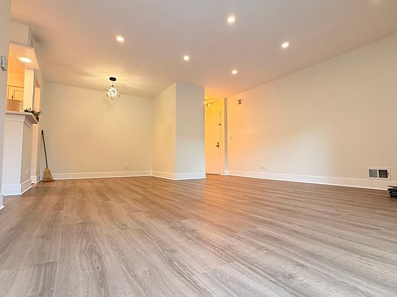 4th image of 7353 Blackburn Ave Unit 206