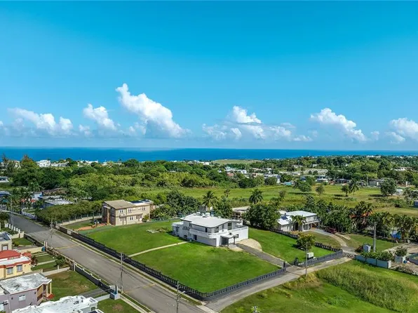 1 Pinal Del Ma, Camuy, PR 00627