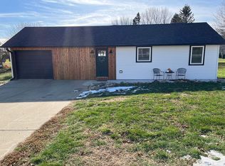 111 W High St, Russell, MN 56169