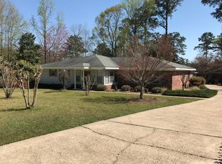 14 Pine Knoll Rd, Petal, MS 39465