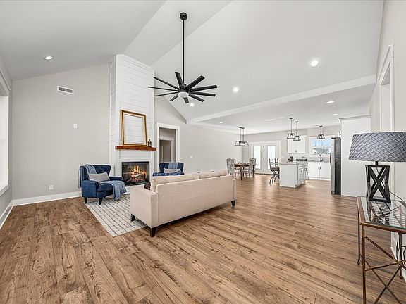 2nd image of 2295 Nichols Ct