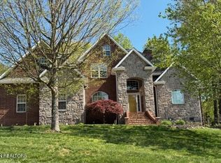 110 Saint James Ln, Clinton, TN 37716
