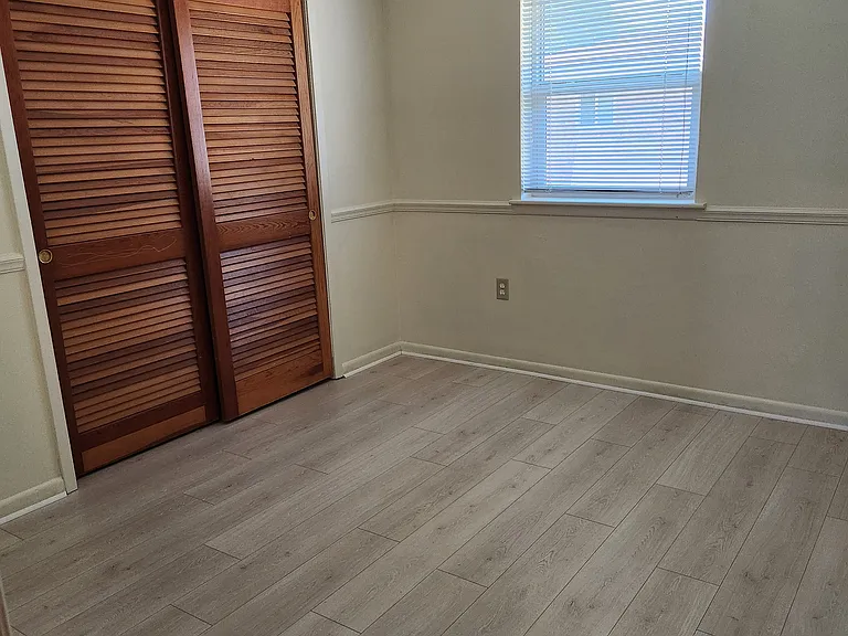 3rd Bedroom facing side of house
