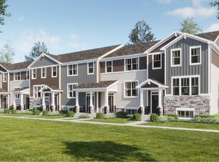 Amherst Plan, Oaks of Volo : Urban Townhomes, Volo, IL 60020