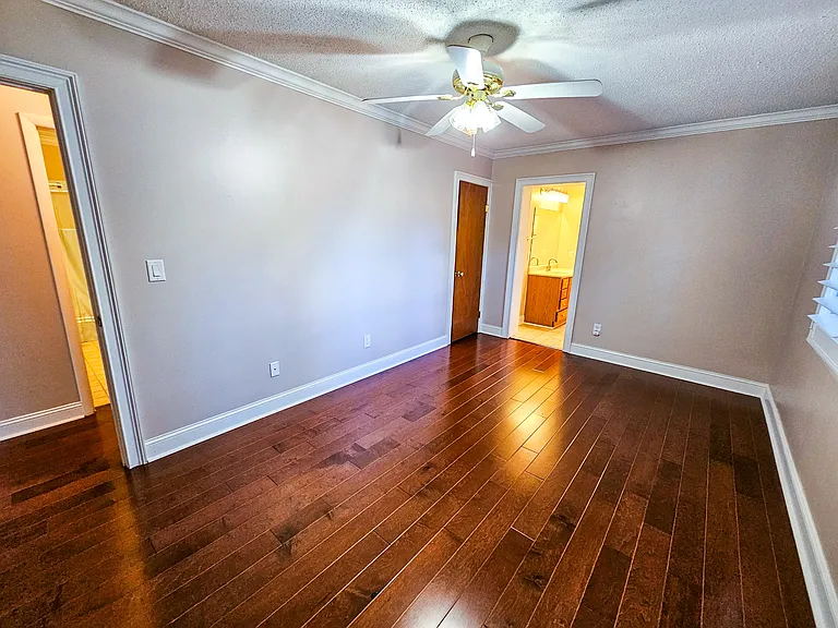 603 Huguenin Dr — Photo 11