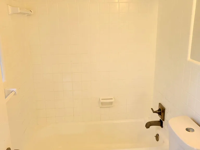129 NW 25th St #129 — Photo 17
