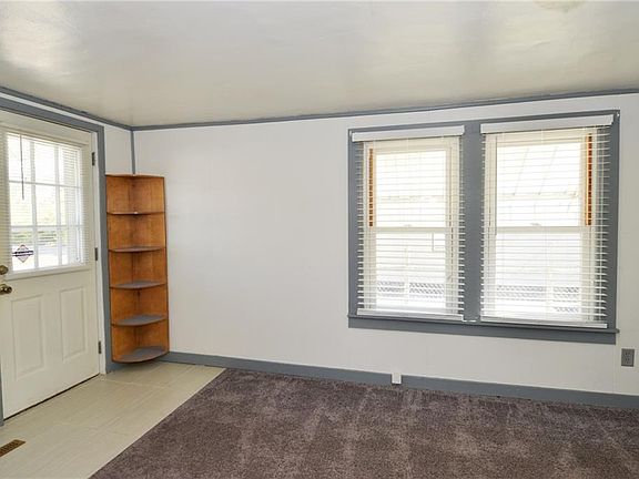 4th image of 4737 W Beecher St