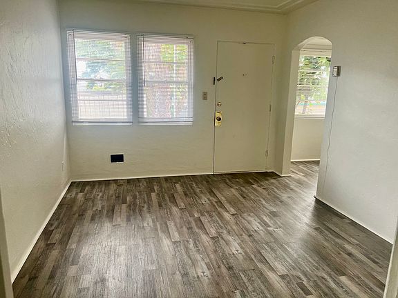4th image of 37 E 1st St E #31