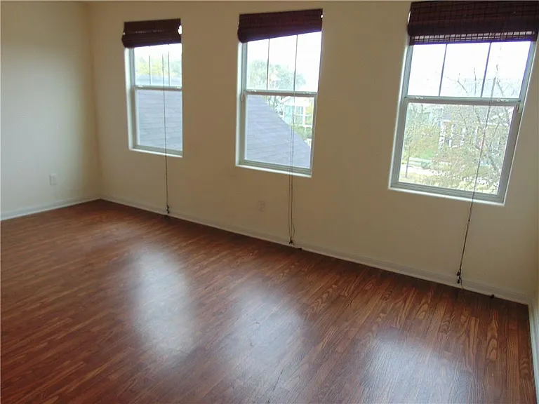 5208 Hellman — Photo 21