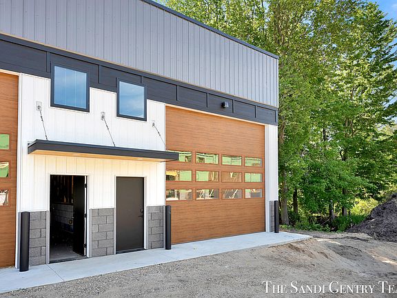 3rd image of 1500 Kooiman Ave #12