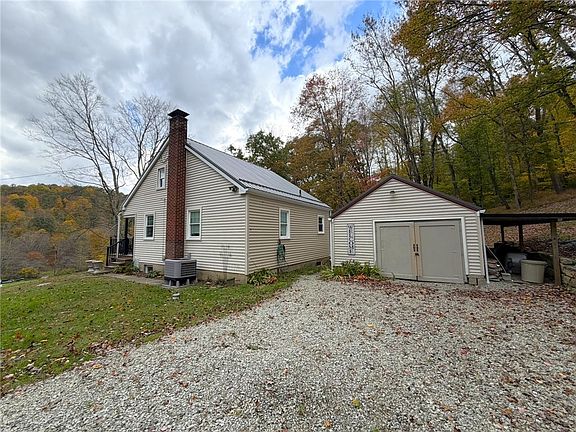 3rd image of 452 Clark Hollow Rd