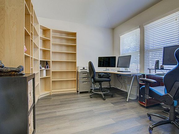 4th image of 17524 Bridgefarmer Blvd