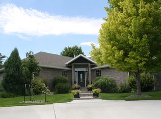 138 Yucca Dr, Imperial, NE 69033