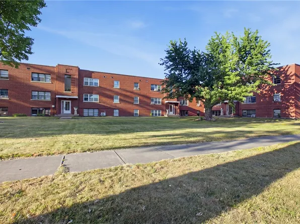 520 Wabash Ave APT 14, Mattoon, IL 61938