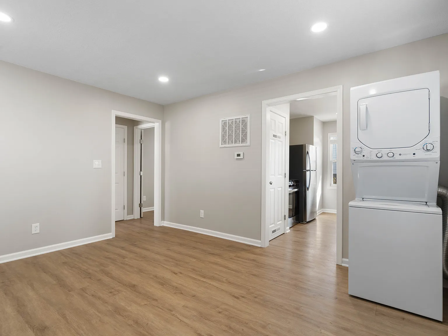 Adams Duplex Apartments — Photo 4