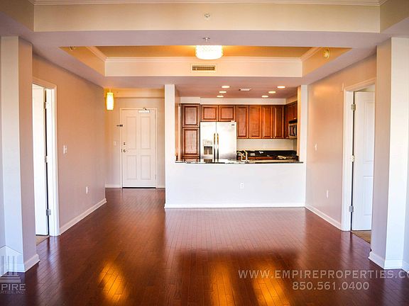 3rd image of 121 N Monroe St APT 5007