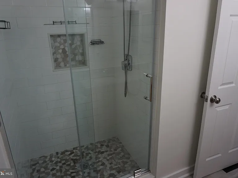 901 Thornton Ct #901 — Photo 13