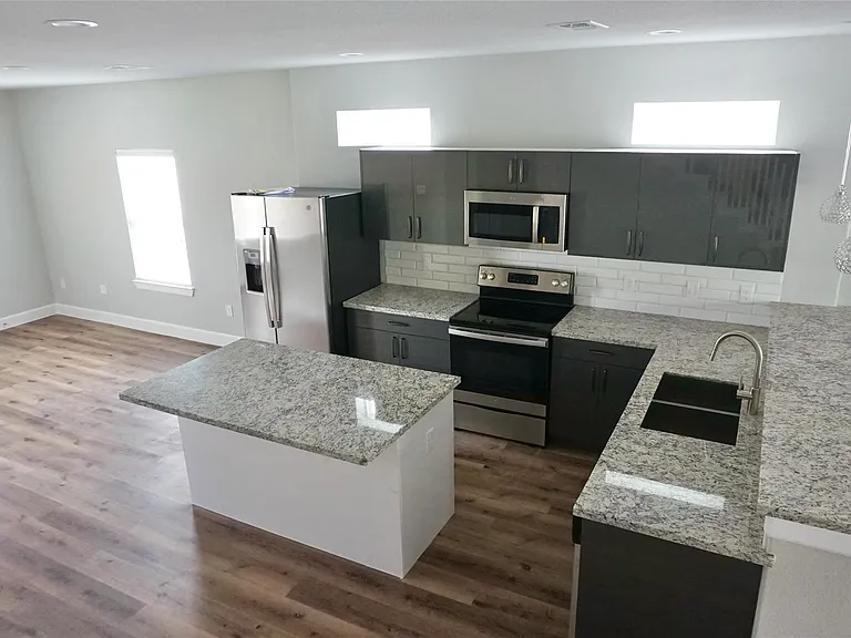 5036 Van Fleet St #A — Photo 4