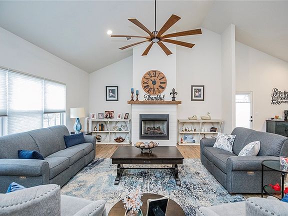 5th image of 1 Fyfield Cir