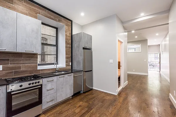 Rented by Nooklyn NYC LLC | media 16