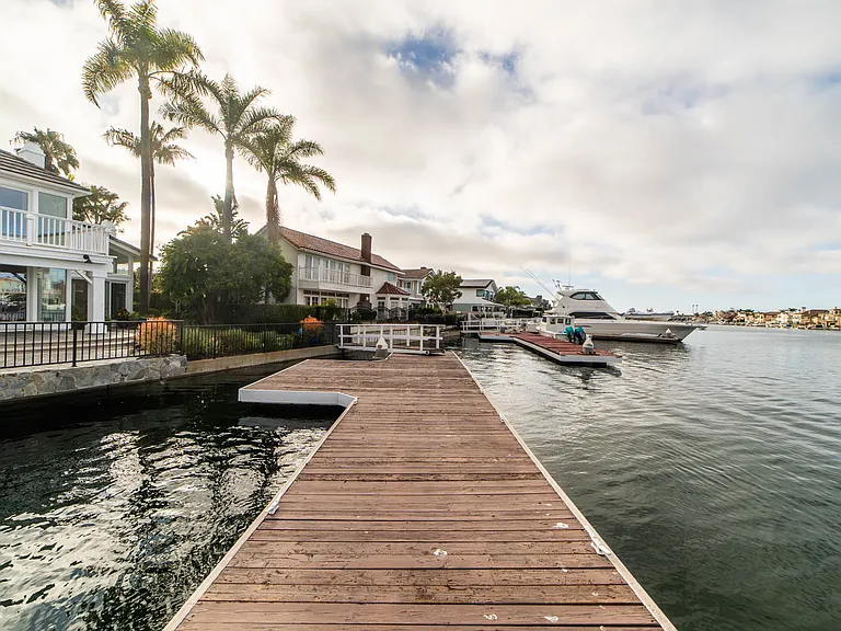 16832 Coral Cay Ln — Photo 49
