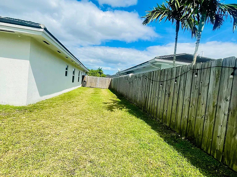 30354 SW 163rd Ct — Photo 14