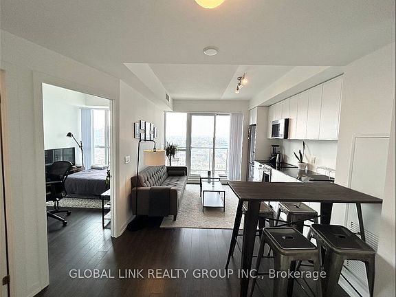 5th image of 49 E Liberty St #1210