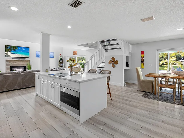 6701 Hillside Ln — Photo 21