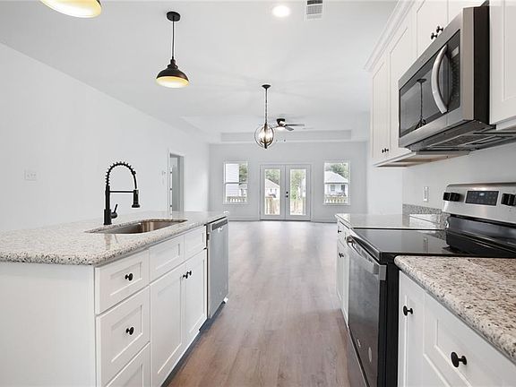 4th image of 70425 3rd St