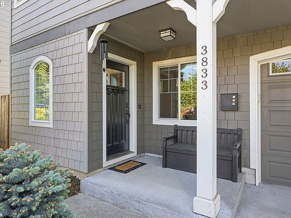3rd image of 3833 SE 33rd Ave