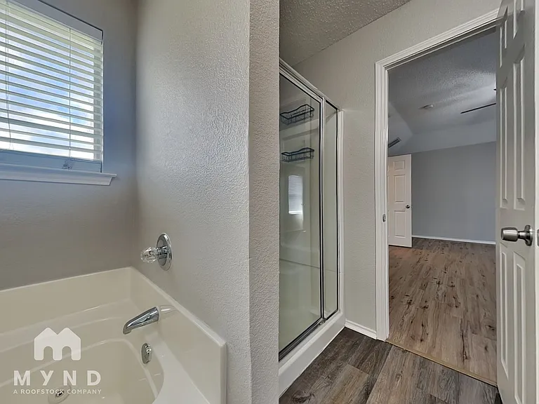 521 Denise St — Photo 17