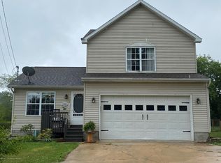 250 N Garfield St, Maple Rapids, MI 48853