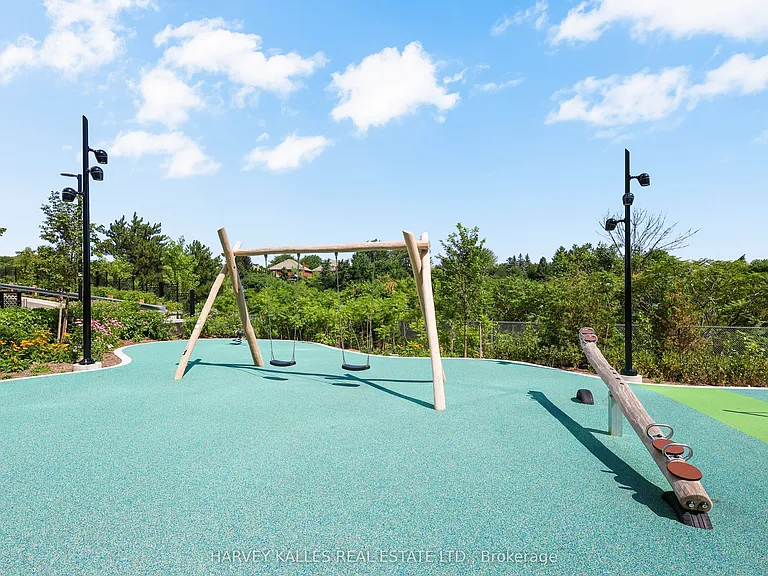 2495 Eglinton Ave W #609 — Photo 25